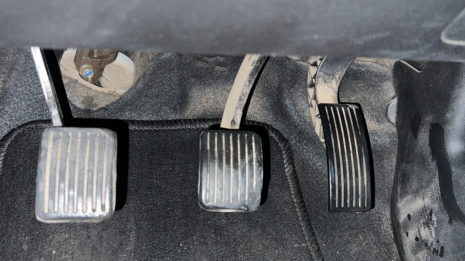 Used 2015 Hyundai Grand i10 Sportz 1.2 Kappa VTVT Petrol Manual interior PEDALS VIEW