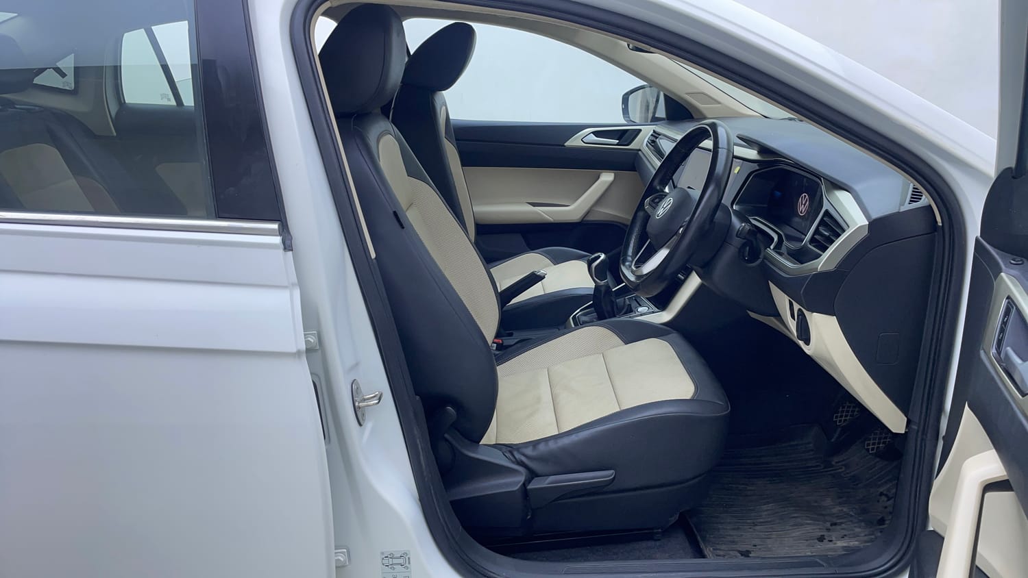 Used 2022 Volkswagen Virtus Topline 1.0 TSI MT Petrol Manual interior RIGHT SIDE FRONT DOOR CABIN VIEW