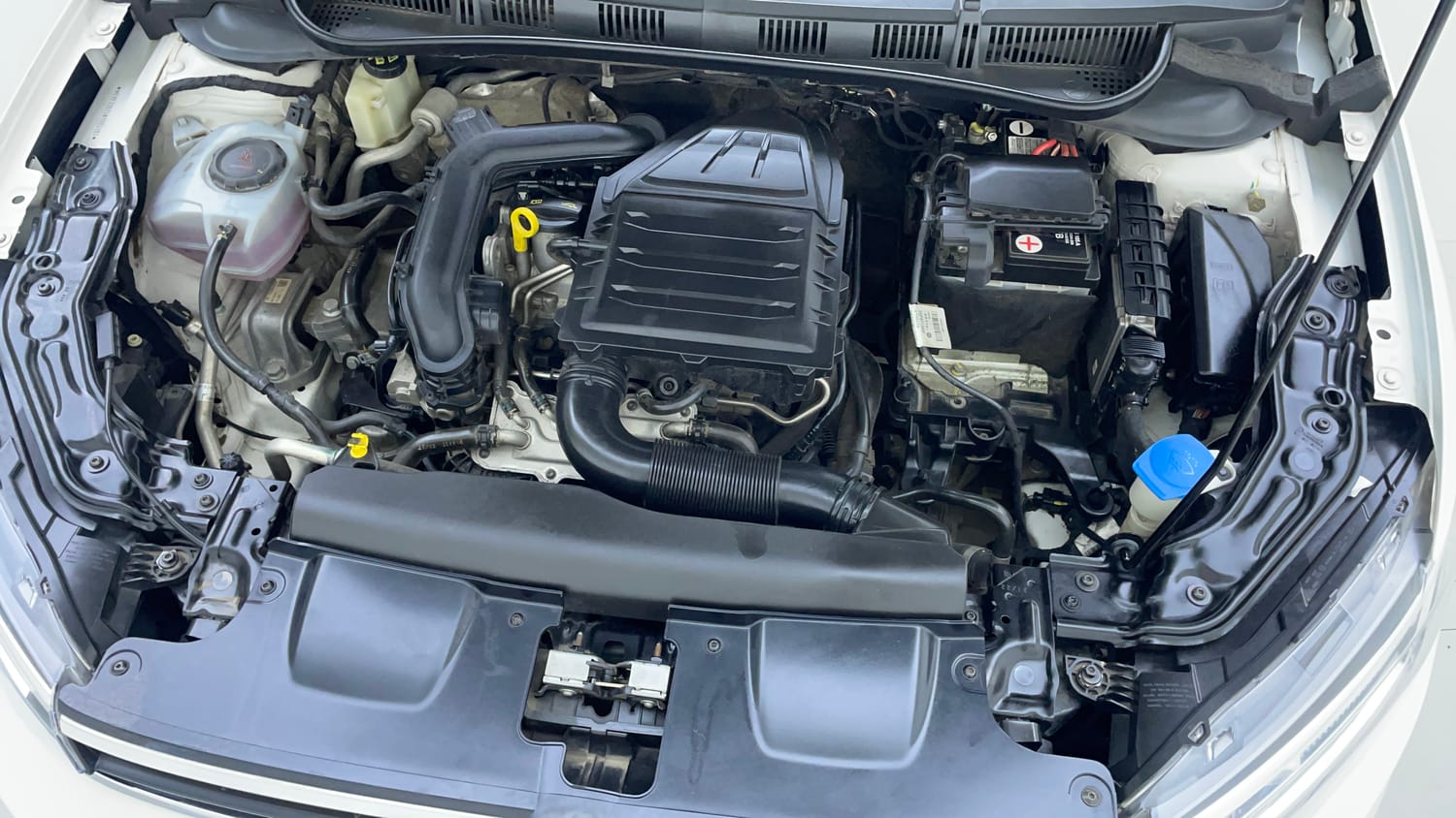 Used 2022 Volkswagen Virtus Topline 1.0 TSI MT Petrol Manual engine ENGINE LEFT SIDE VIEW