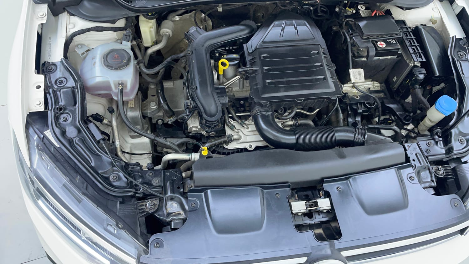 Used 2022 Volkswagen Virtus Topline 1.0 TSI MT Petrol Manual engine ENGINE RIGHT SIDE VIEW