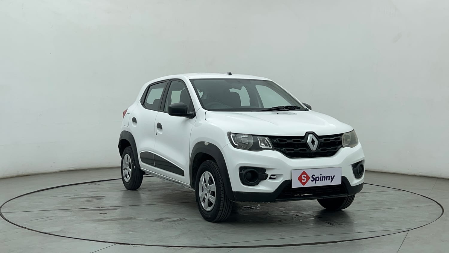Used 2016 Renault Kwid RXT Petrol Manual exterior RIGHT FRONT CORNER VIEW