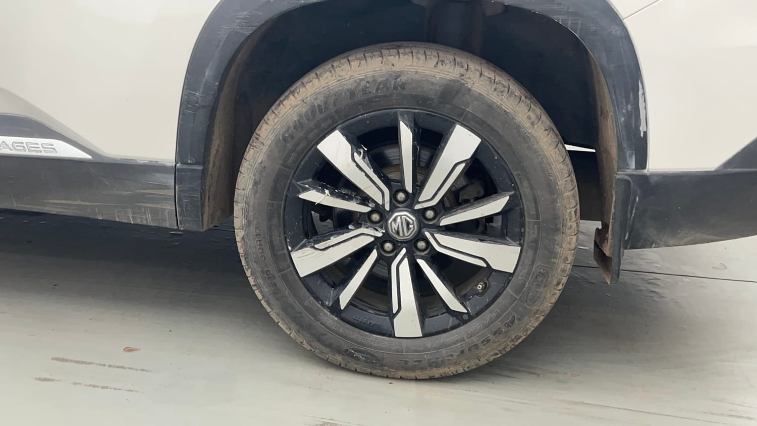 Used 2020 MG Motors Hector Sharp 2.0 Diesel Diesel Manual tyres LEFT REAR TYRE RIM VIEW