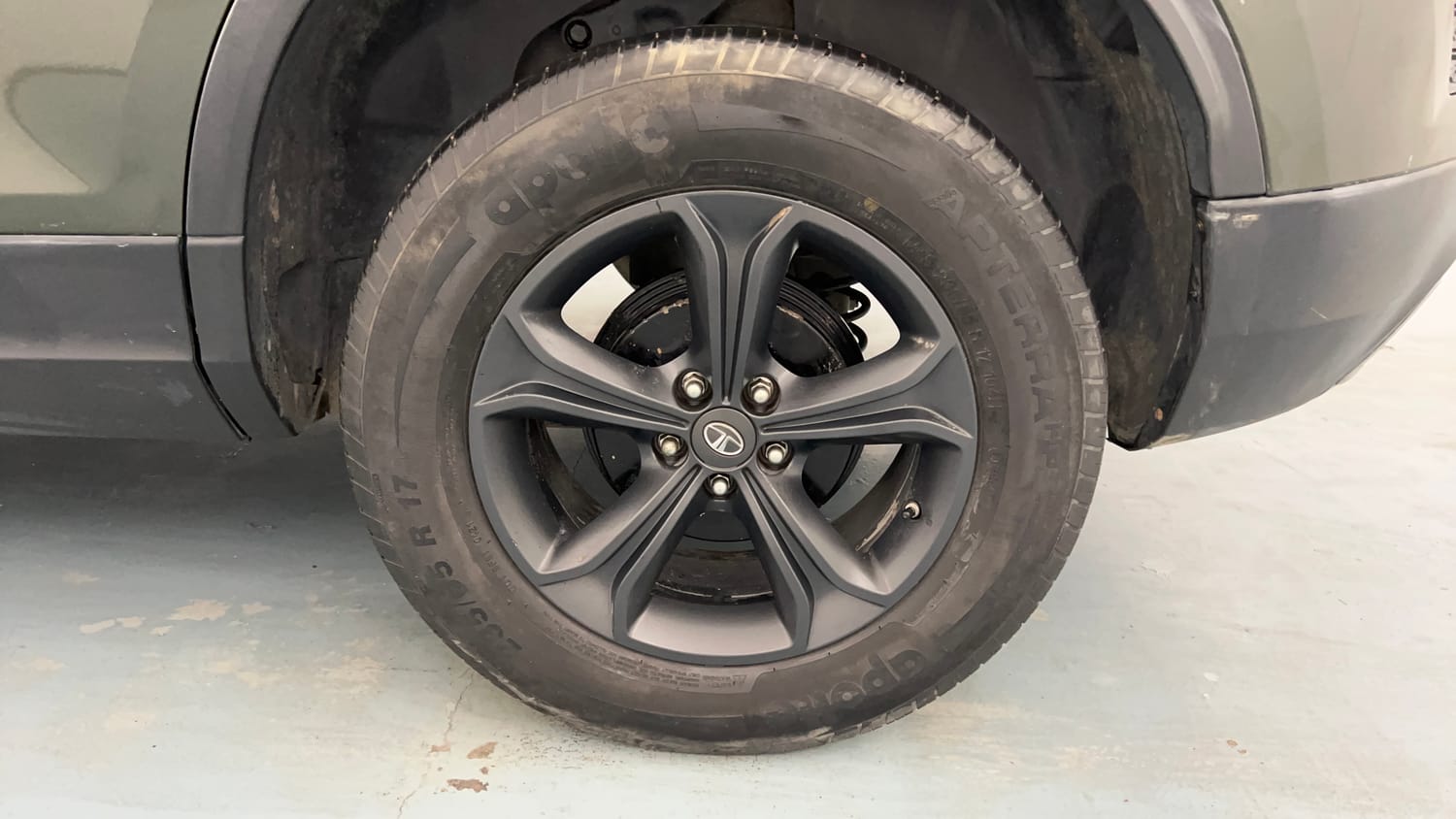 Used 2021 Tata Harrier XT Plus Camo Diesel Manual tyres LEFT REAR TYRE RIM VIEW