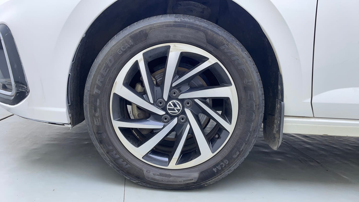 Used 2022 Volkswagen Virtus Topline 1.0 TSI MT Petrol Manual tyres LEFT FRONT TYRE RIM VIEW