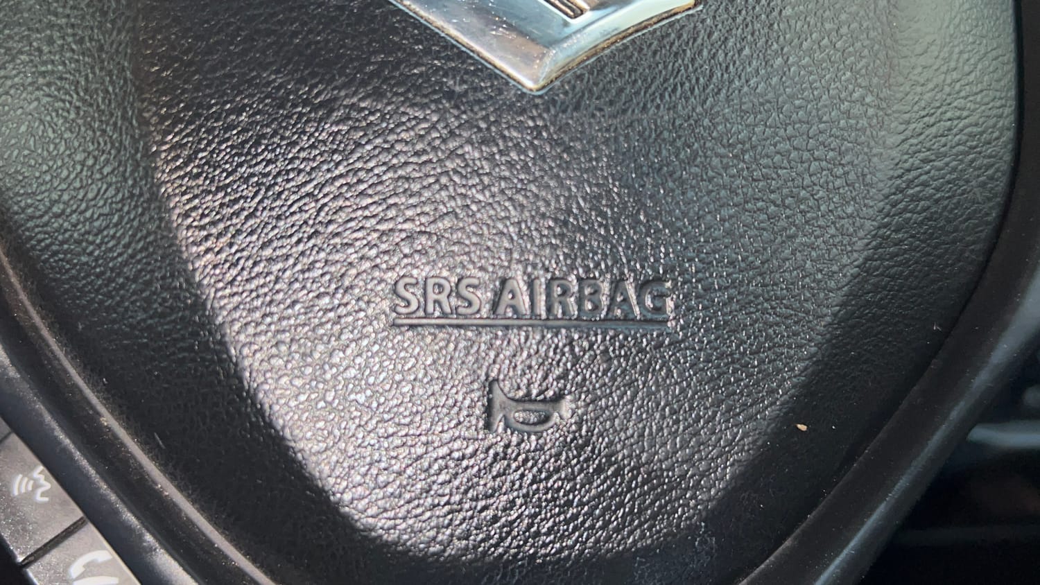 Used 2020 Maruti Suzuki Vitara Brezza ZXi AT SHVS Petrol Automatic top_features Airbags