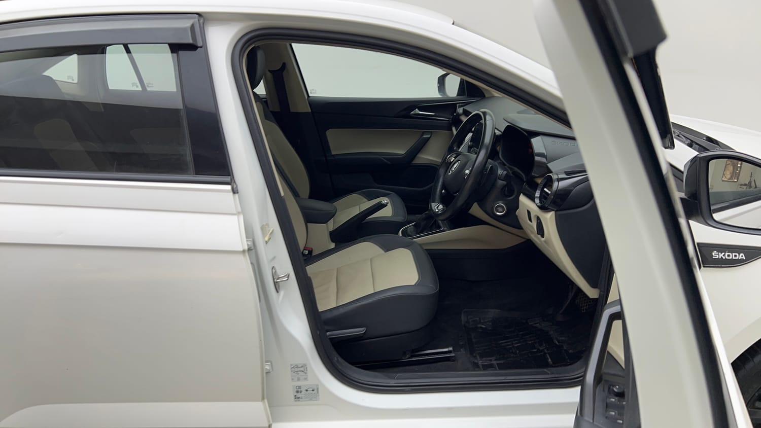 2022 Skoda Slavia Style 1.0L TSI AT-17