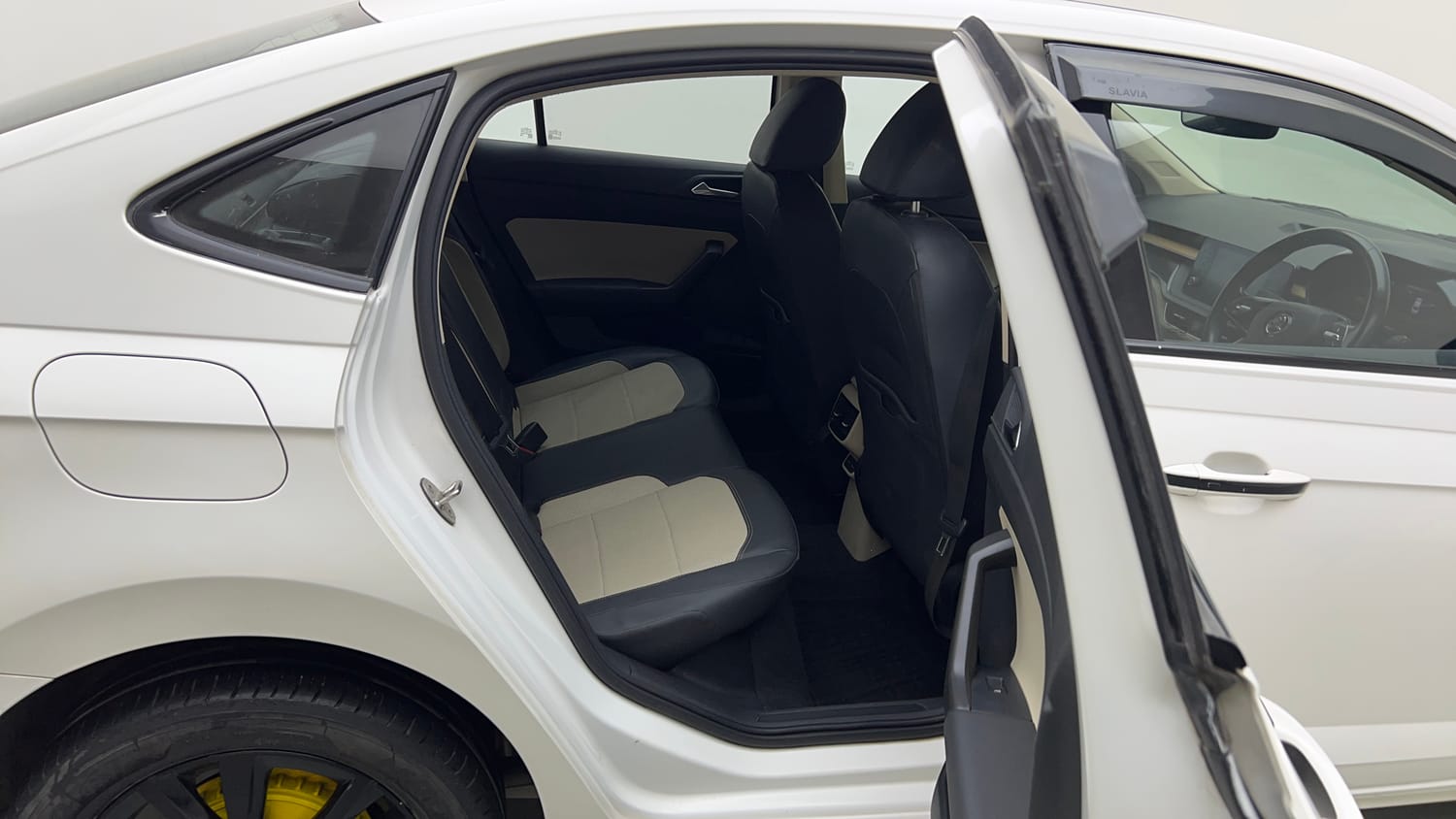 2022 Skoda Slavia Style 1.0L TSI AT-18