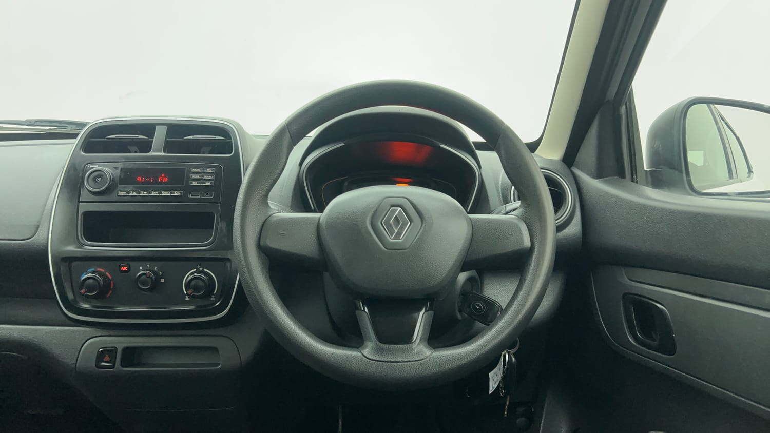 Used 2016 Renault Kwid RXT Petrol Manual interior STEERING VIEW