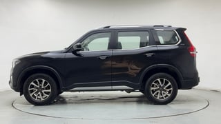 Used 2022 Mahindra Scorpio N Z8 L Diesel AT 4WD 7 STR Diesel Automatic exterior LEFT SIDE VIEW