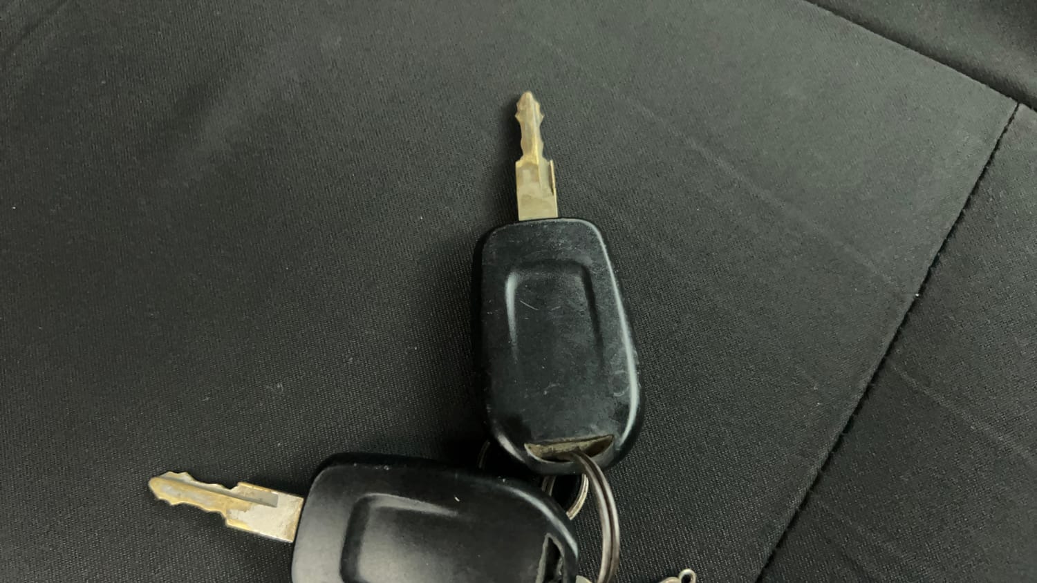 Used 2016 Renault Kwid RXT Petrol Manual extra CAR KEY VIEW