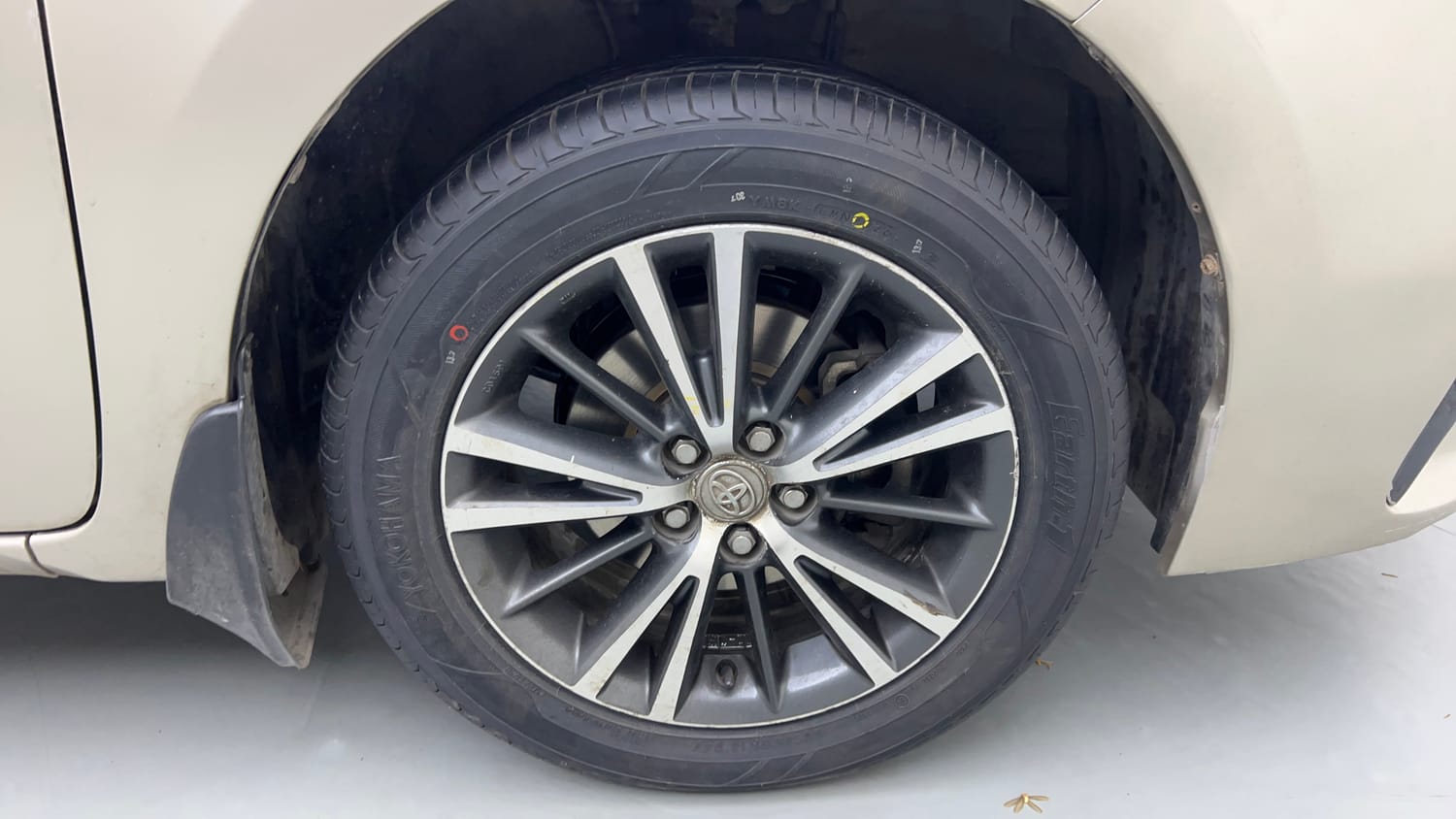 2017 Toyota Corolla Altis GL Petrol-32