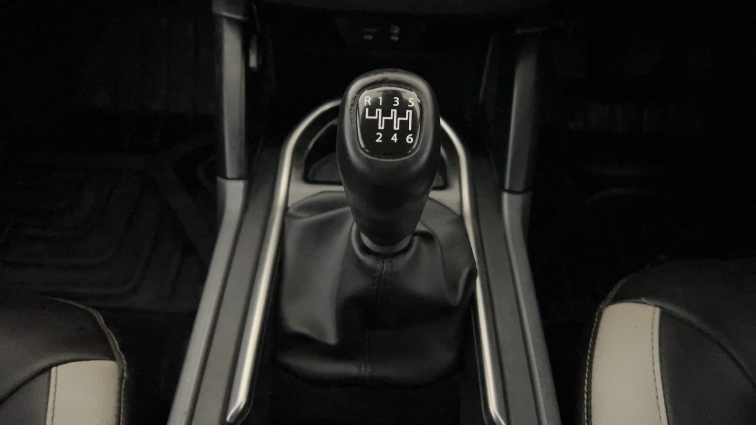 Used 2021 Tata Harrier XT Plus Camo Diesel Manual interior GEAR  KNOB VIEW