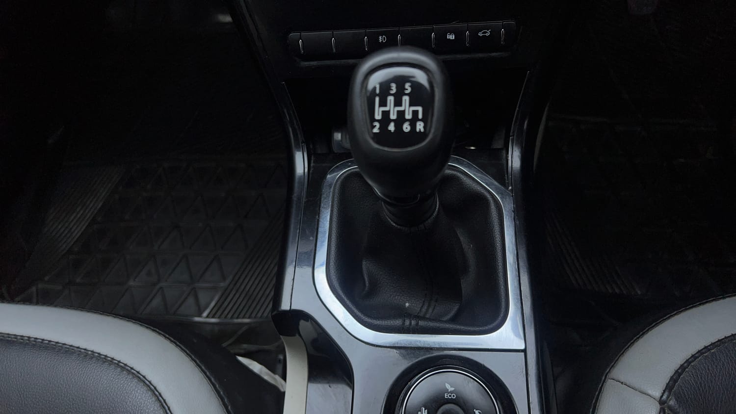 Used 2023 Tata Nexon XZ Plus Petrol Manual interior GEAR  KNOB VIEW