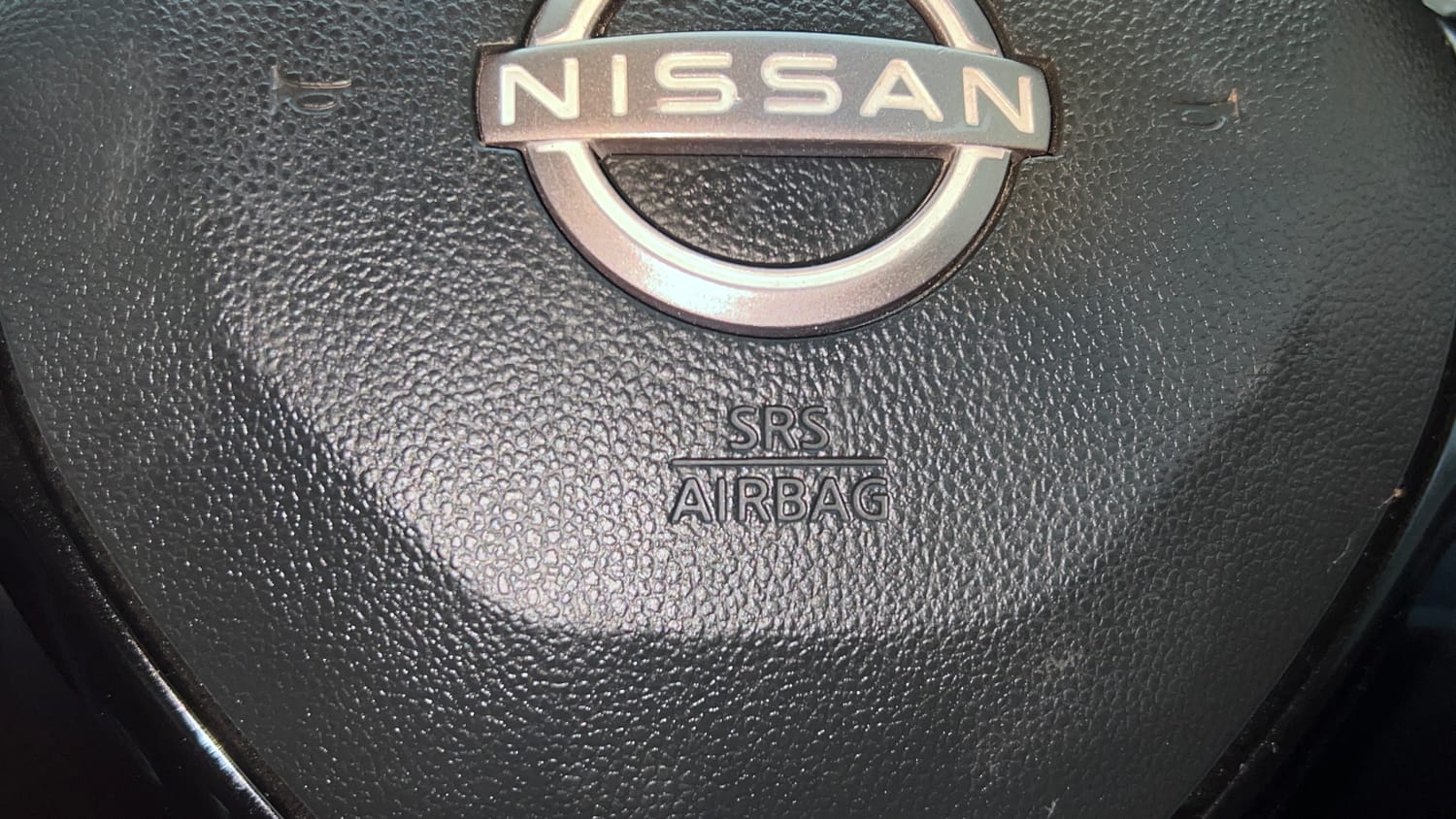 Used 2024 Nissan Magnite Tekna Plus B4D 1.0 Petrol AMT Dual Tone Petrol Automatic top_features Airbags