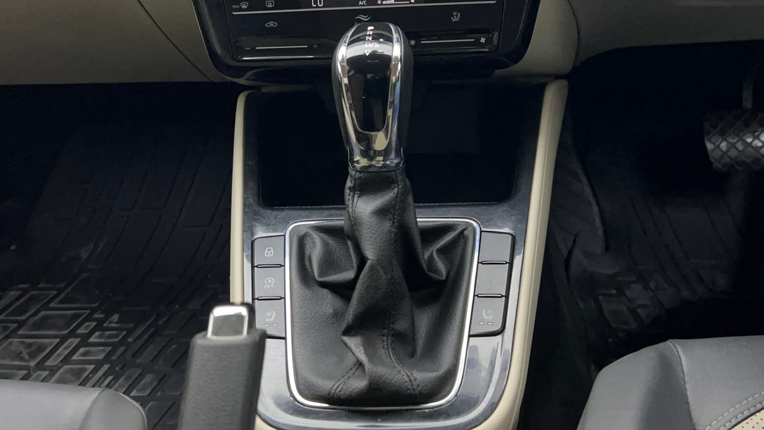 2022 Skoda Slavia Style 1.0L TSI AT-16