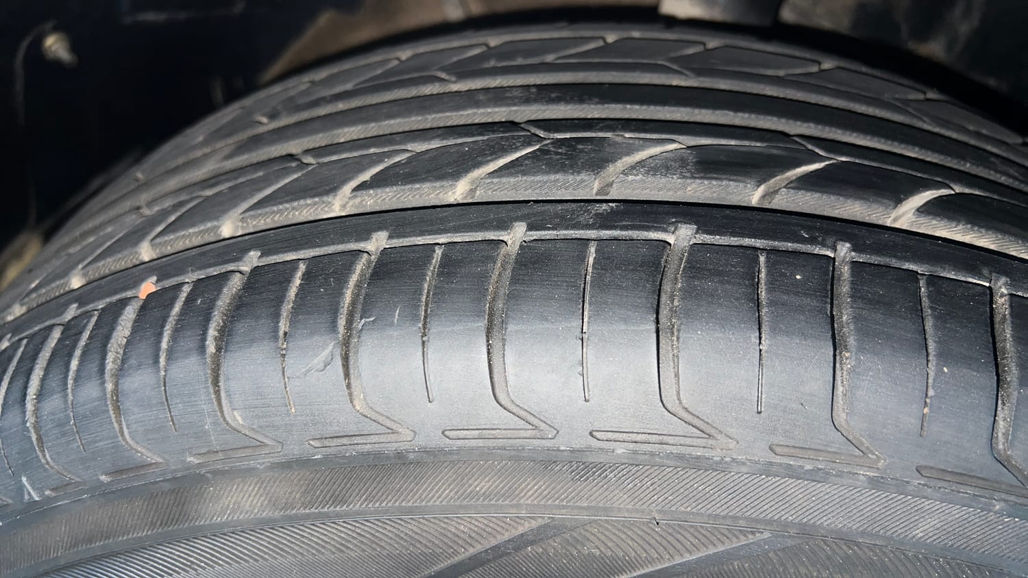 Used 2023 Tata Nexon XZ Plus Petrol Manual tyres RIGHT FRONT TYRE TREAD VIEW