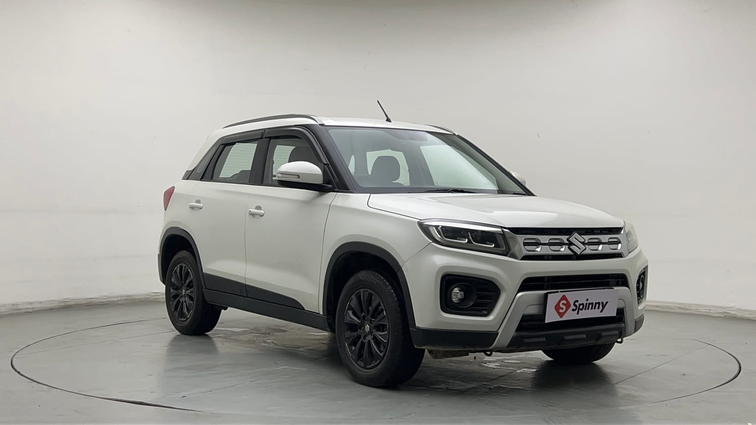 Used 2020 Maruti Suzuki Vitara Brezza ZXi AT SHVS Petrol Automatic exterior RIGHT FRONT CORNER VIEW