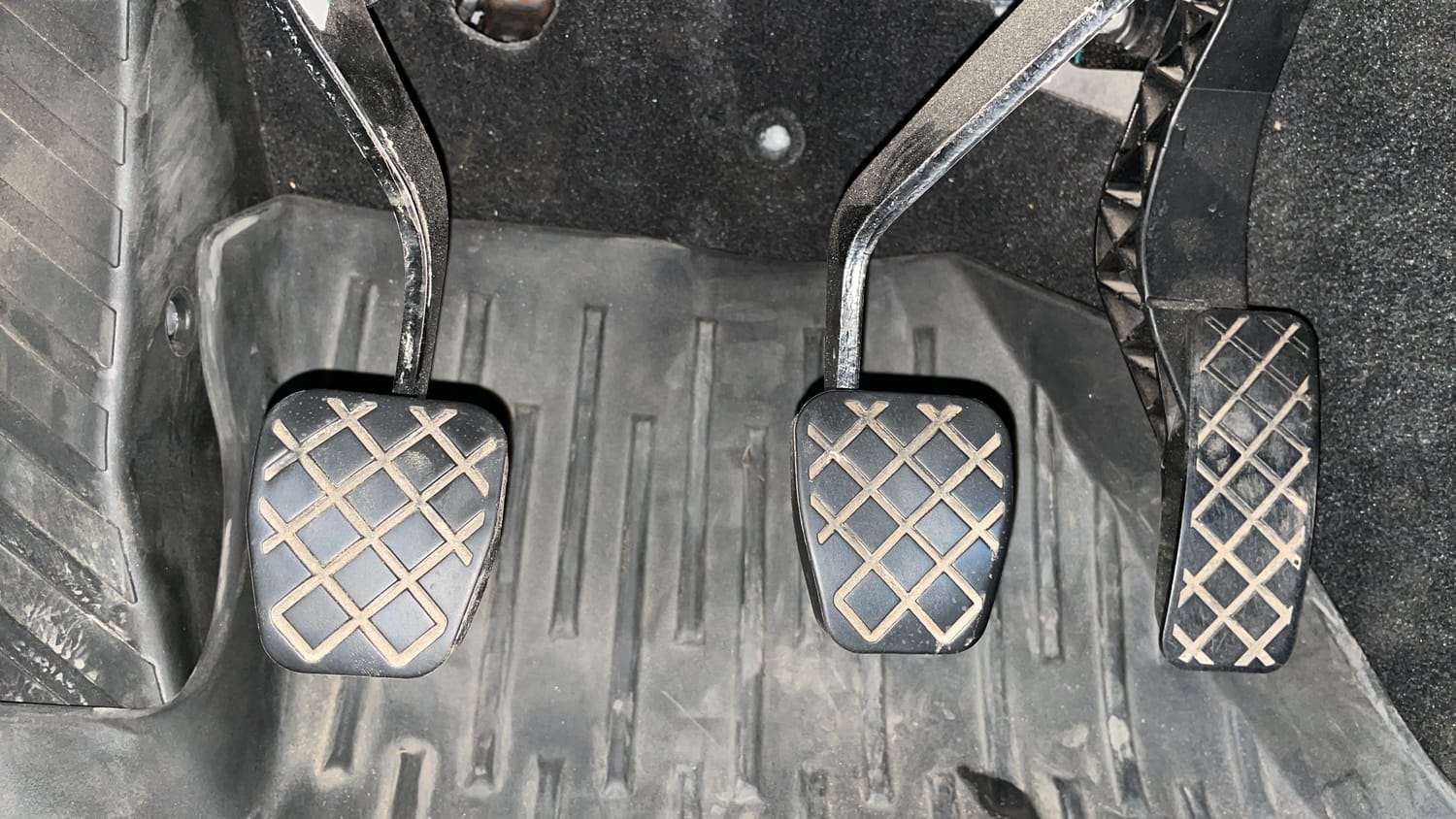 Used 2022 Volkswagen Virtus Topline 1.0 TSI MT Petrol Manual interior PEDALS VIEW