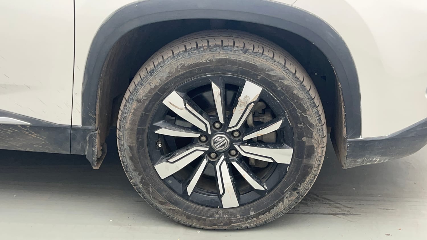 Used 2020 MG Motors Hector Sharp 2.0 Diesel Diesel Manual tyres RIGHT FRONT TYRE RIM VIEW