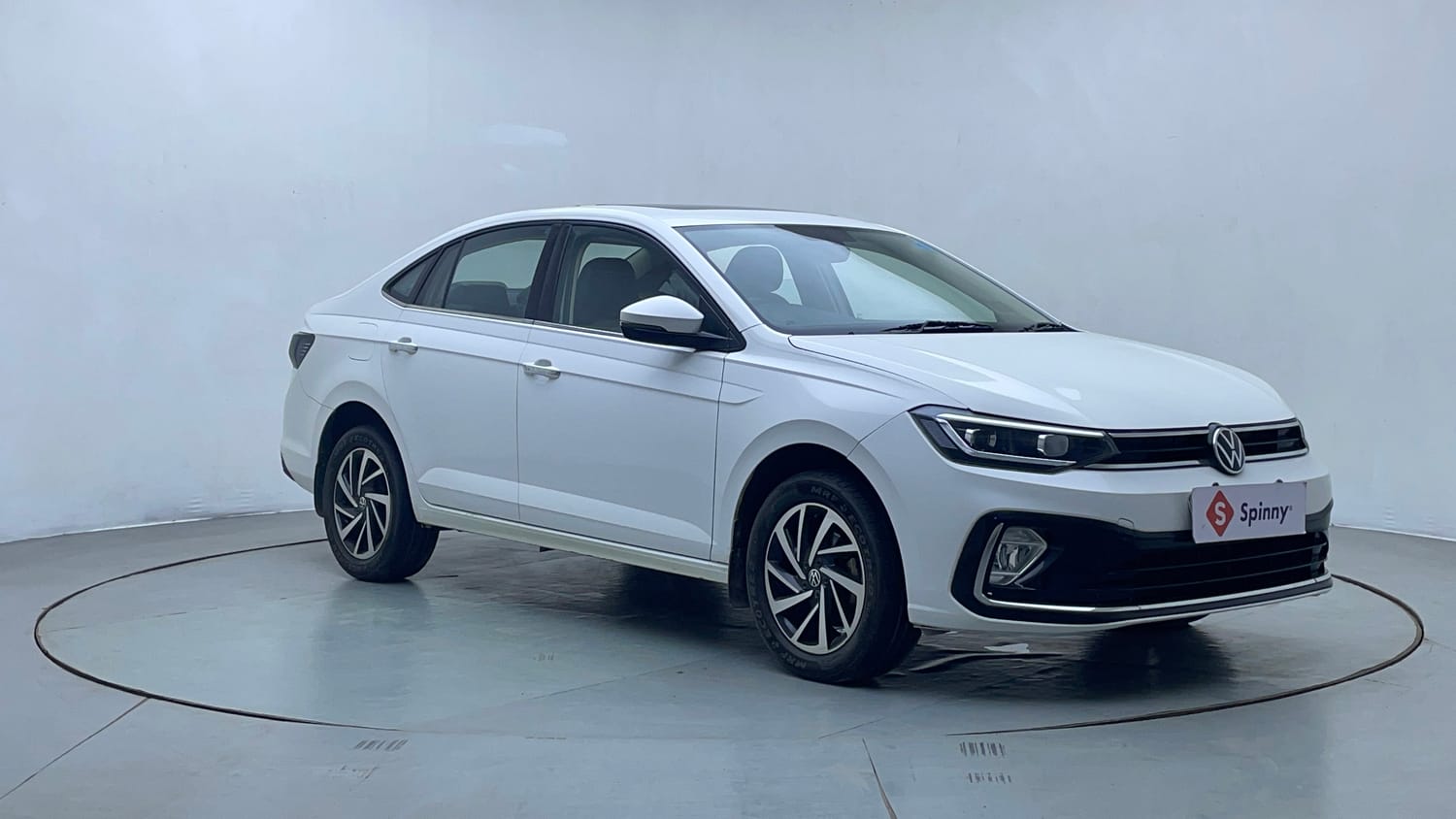 Used 2022 Volkswagen Virtus Topline 1.0 TSI MT Petrol Manual exterior RIGHT FRONT CORNER VIEW