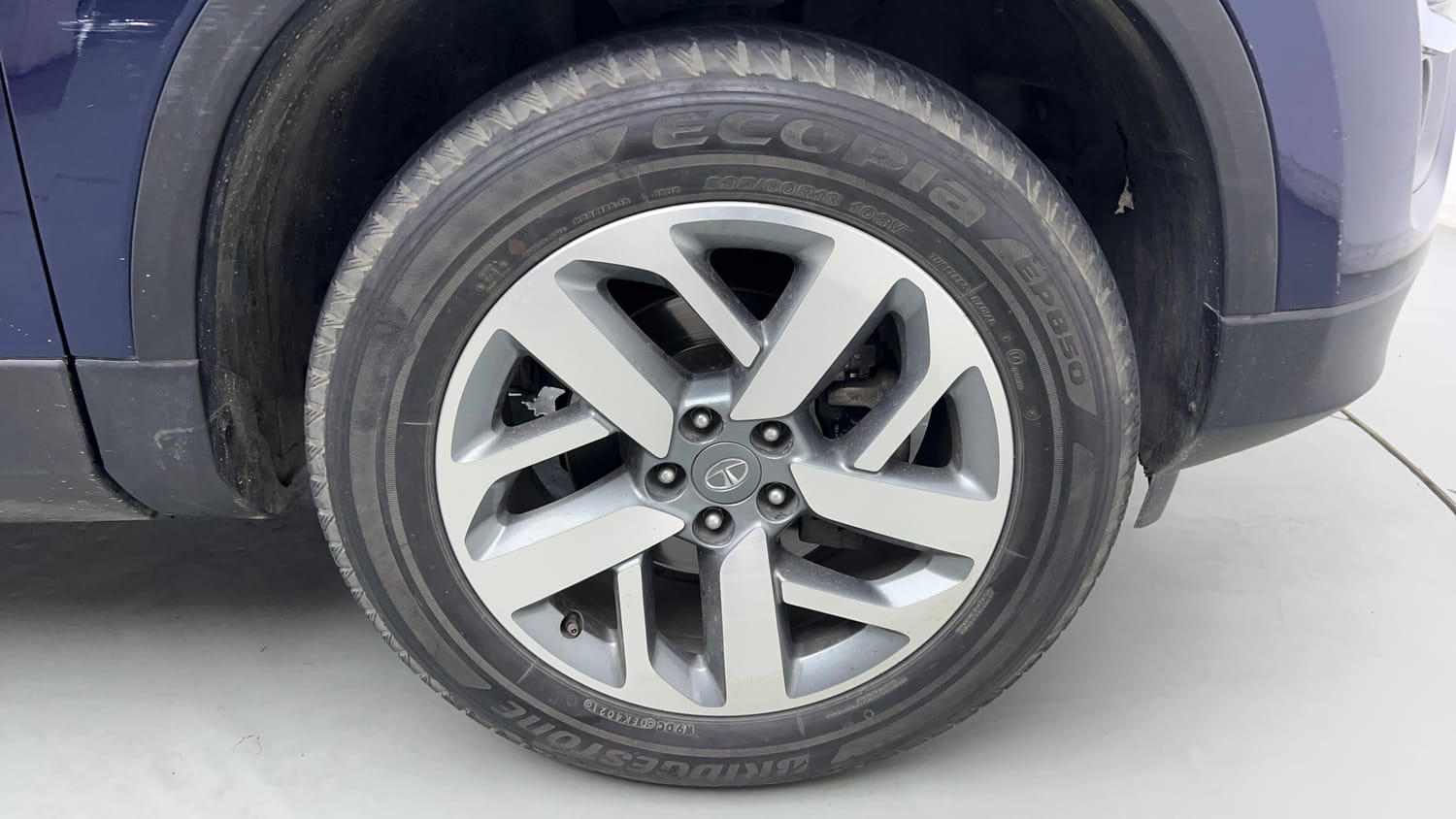 2021 Tata Safari XZA-33