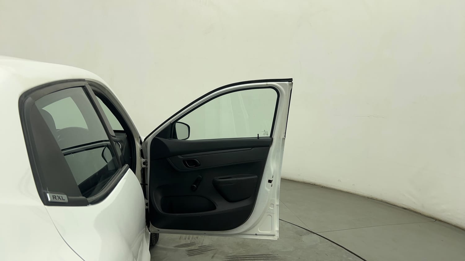 Used 2016 Renault Kwid RXT Petrol Manual interior RIGHT FRONT DOOR OPEN VIEW