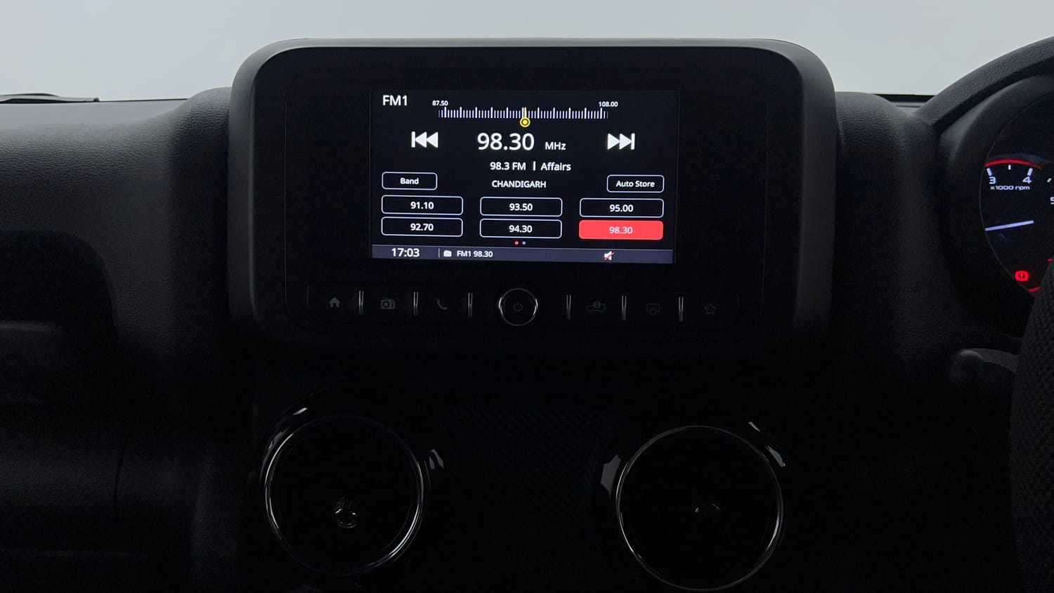 Used 2022 mahindra Thar LX Hard Top Petrol AT 4WD Petrol Automatic interior MUSIC SYSTEM & AC CONTROL VIEW