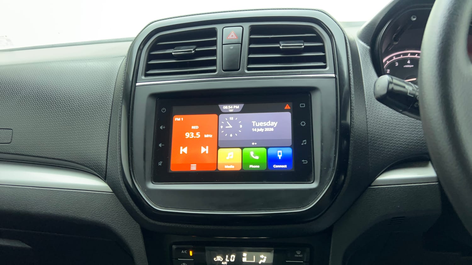 Used 2020 Maruti Suzuki Vitara Brezza ZXi AT SHVS Petrol Automatic top_features Touch screen infotainment system