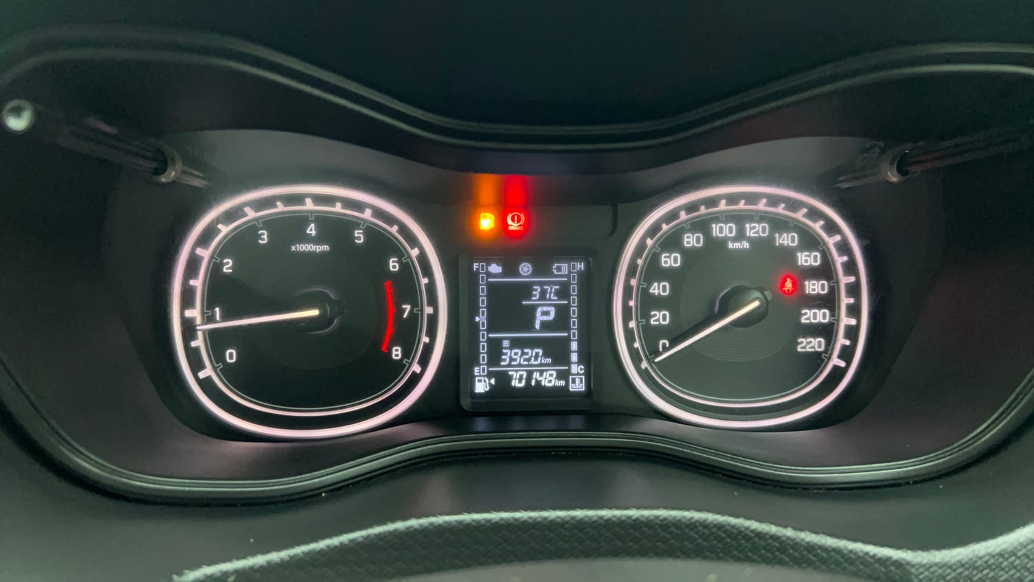 Used 2020 Maruti Suzuki Vitara Brezza ZXi AT SHVS Petrol Automatic interior CLUSTERMETER VIEW