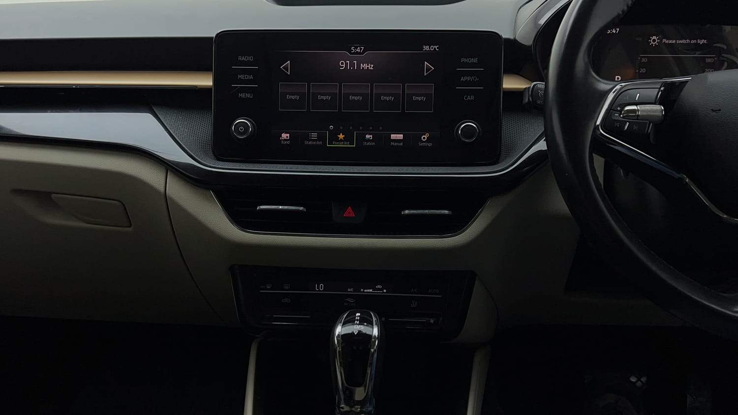 2022 Skoda Slavia Style 1.0L TSI AT-13