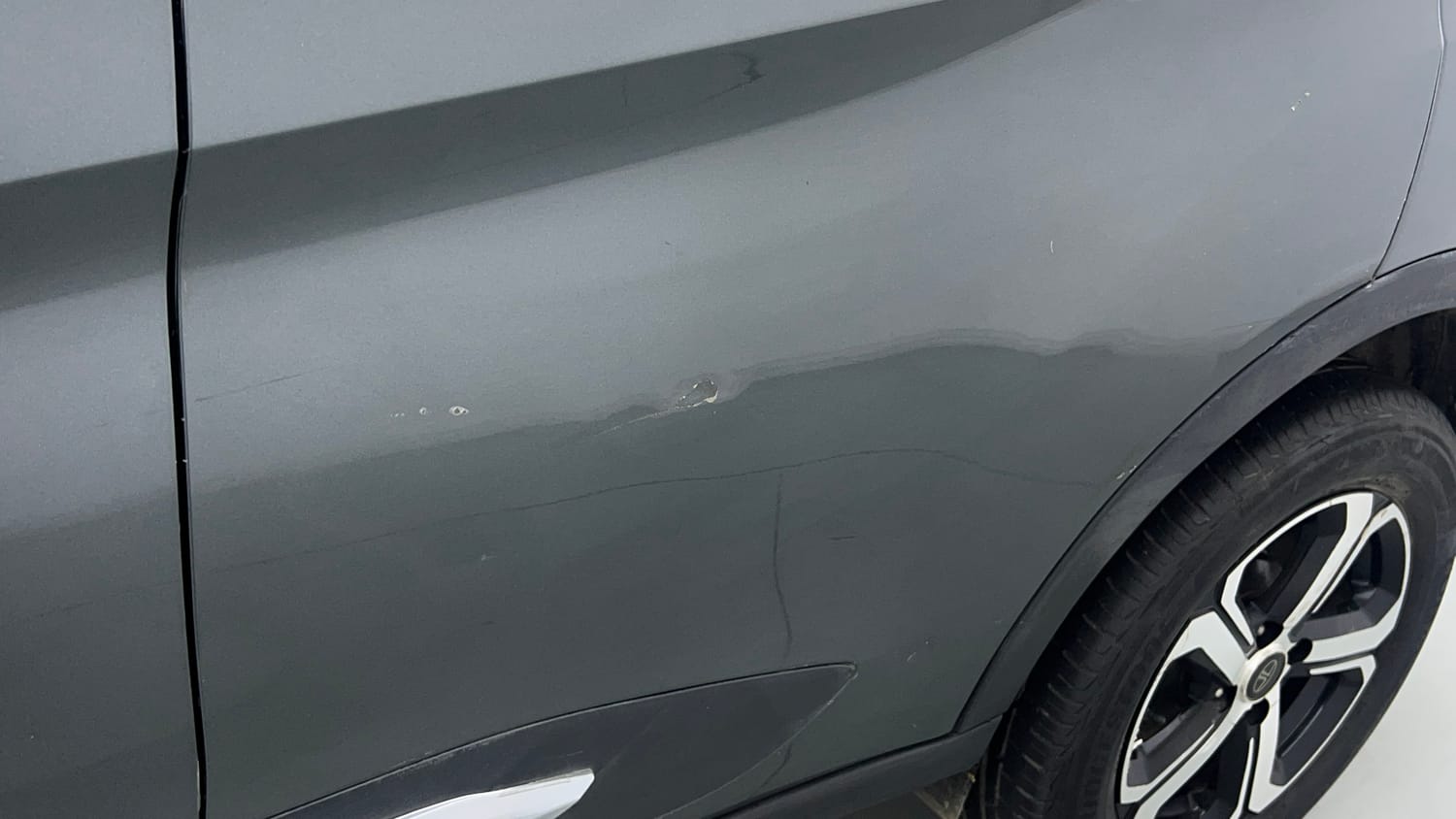 Used 2023 Tata Nexon XZ Plus Petrol Manual dents MINOR DENT