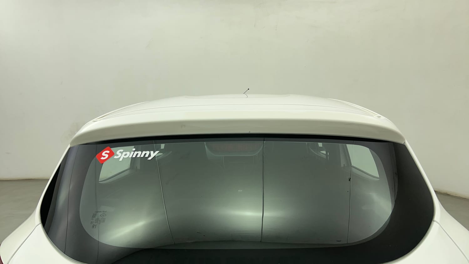 Used 2016 Renault Kwid RXT Petrol Manual exterior BACK WINDSHIELD VIEW