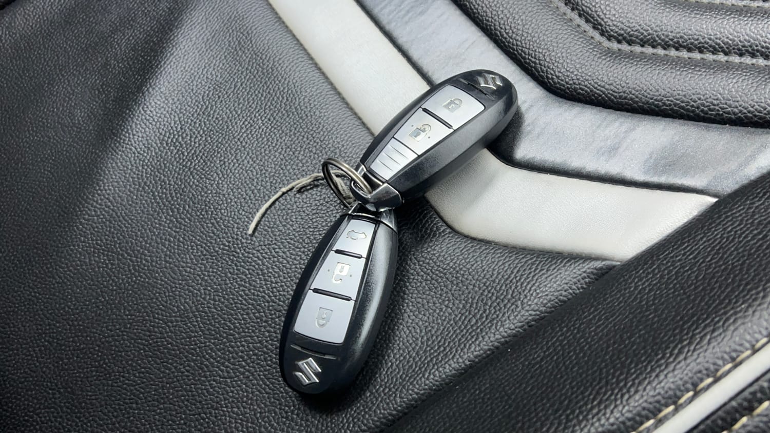 Used 2020 Maruti Suzuki Vitara Brezza ZXi AT SHVS Petrol Automatic extra CAR KEY VIEW