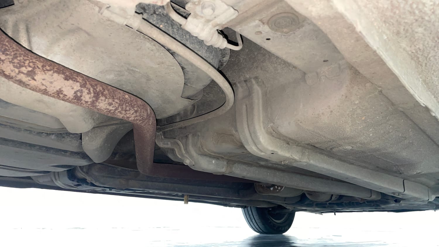 Used 2016 Hyundai Fluidic Verna 4S 1.6 VTVT S Petrol Manual extra REAR RIGHT UNDERBODY VIEW