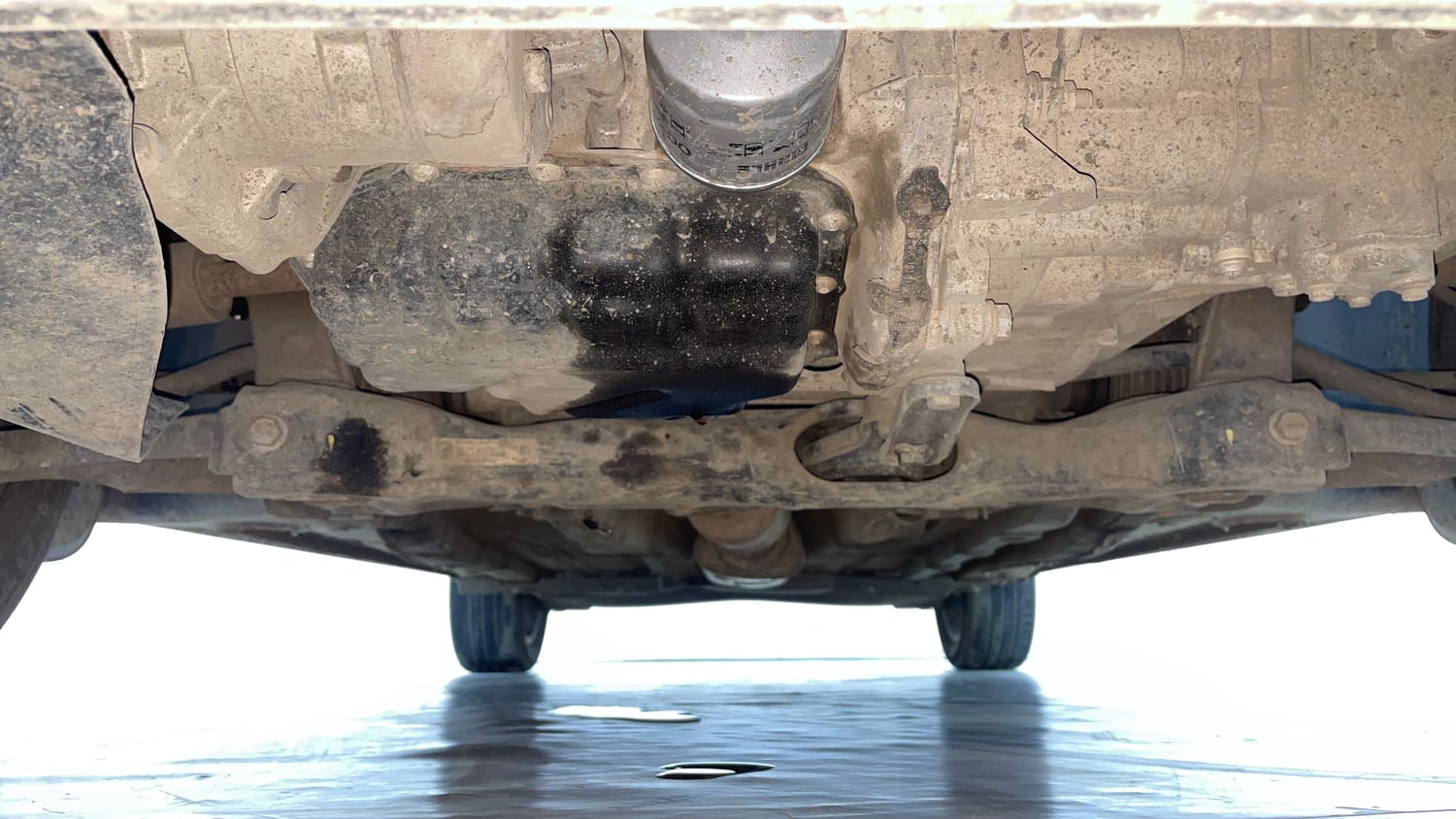 Used 2022 Volkswagen Virtus Topline 1.0 TSI MT Petrol Manual extra FRONT LEFT UNDERBODY VIEW