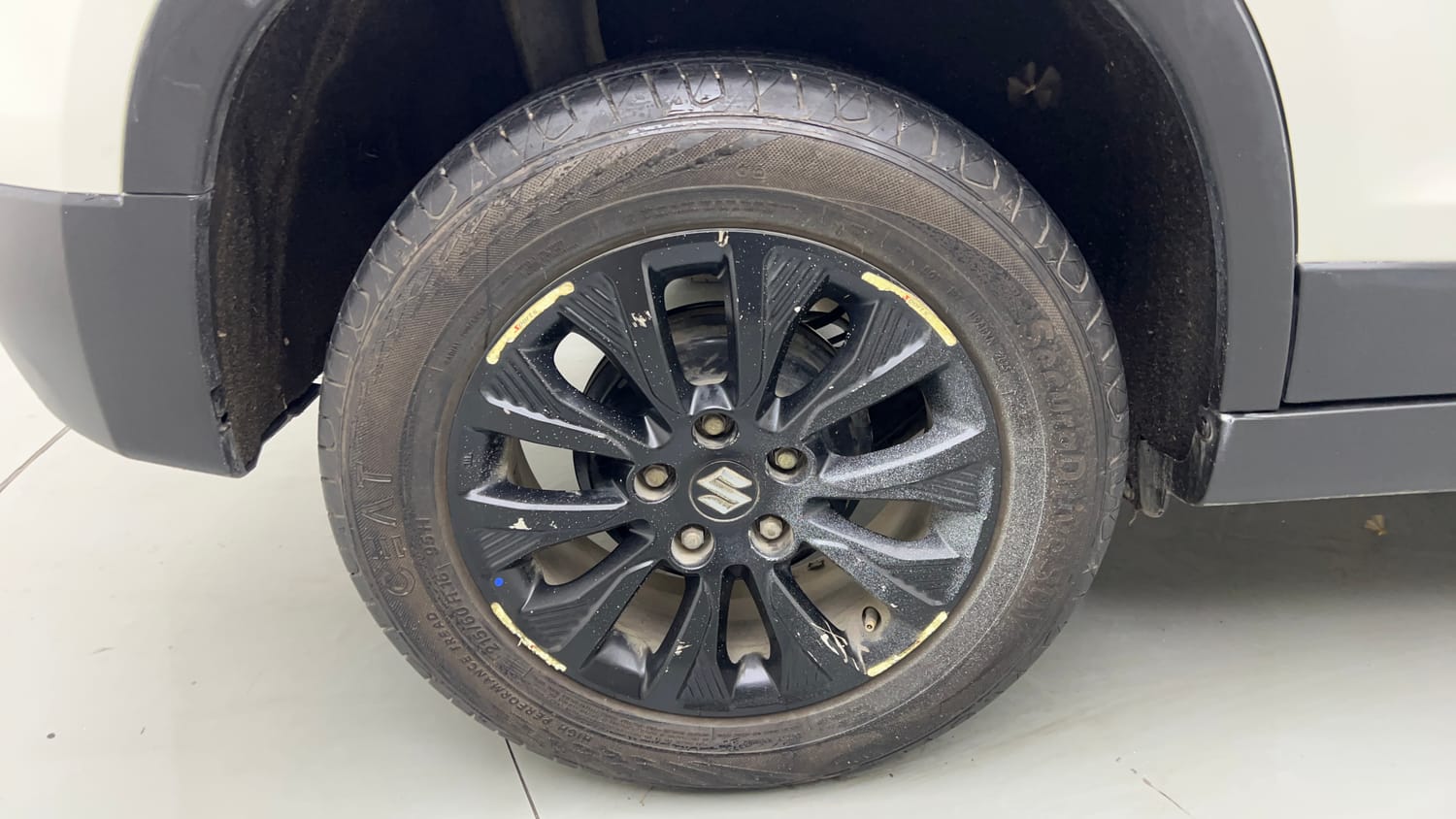 Used 2020 Maruti Suzuki Vitara Brezza ZXi AT SHVS Petrol Automatic tyres RIGHT REAR TYRE RIM VIEW