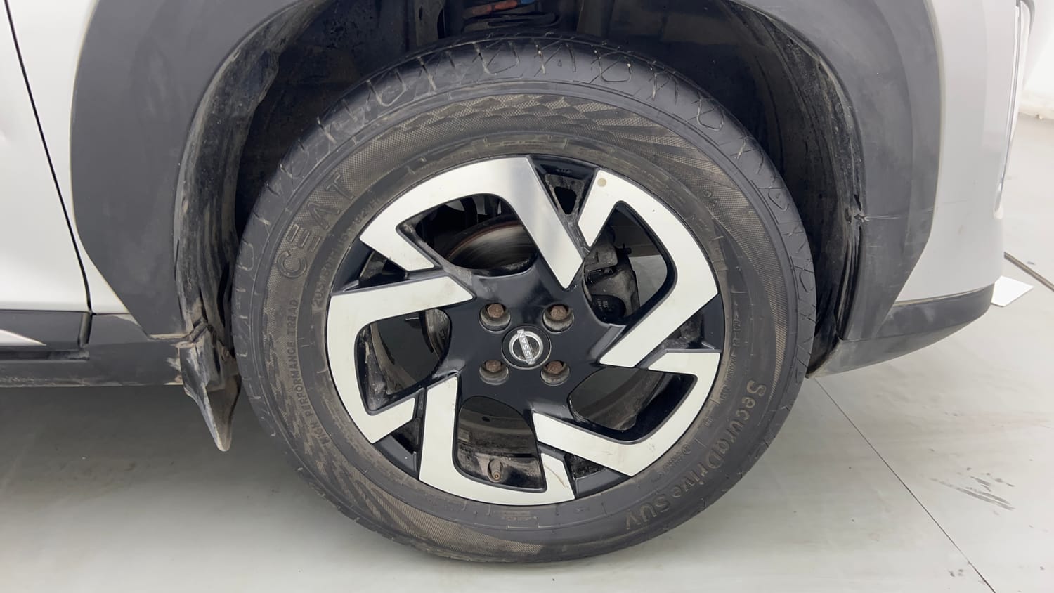 2022 Nissan Magnite XV Premium Turbo (O) CVT-32