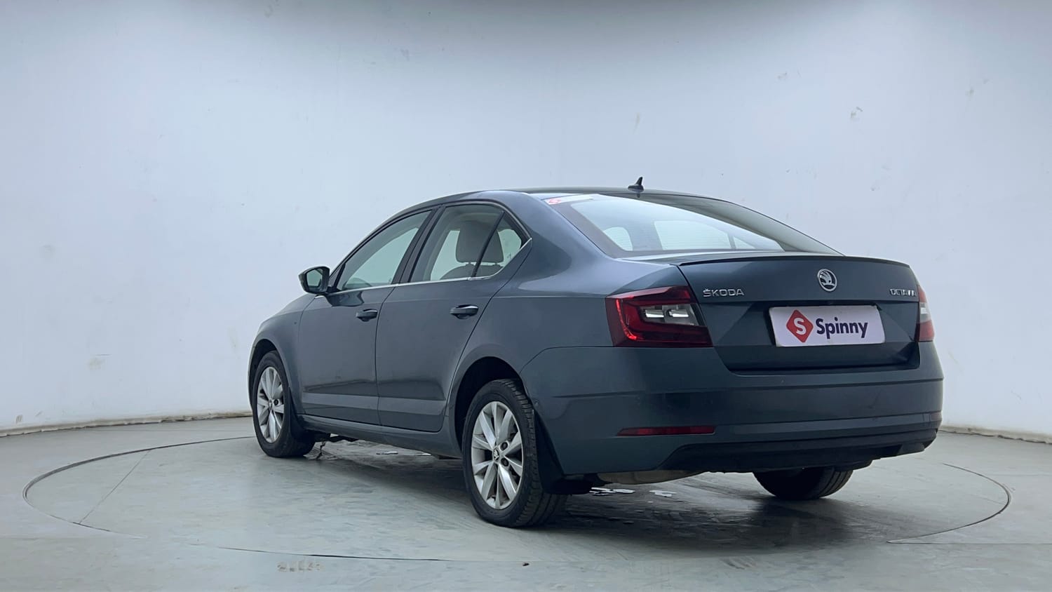 Used 2018 Skoda Octavia 1.8 TSI L&K Petrol Automatic exterior LEFT REAR CORNER VIEW