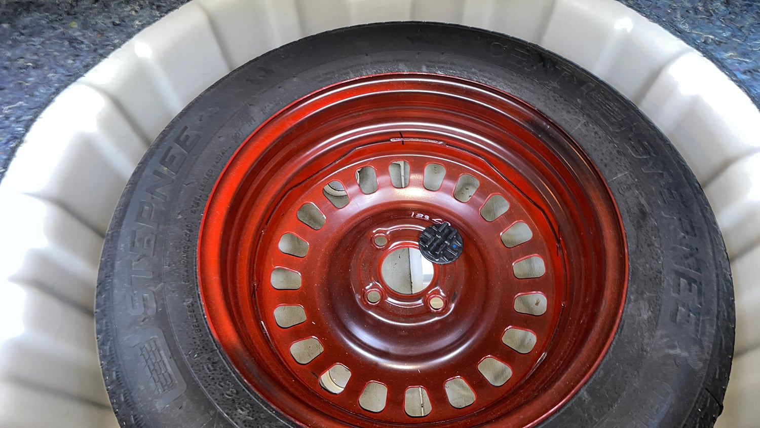 Used 2022 Nissan Magnite XV Premium Turbo CVT Dual Tone Petrol Automatic tyres SPARE TYRE VIEW