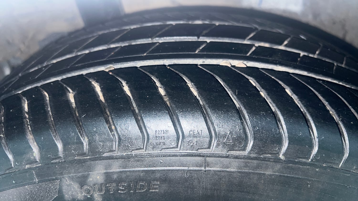 Used 2025 Hyundai Verna EX 1.5 Petrol MT Petrol Manual tyres RIGHT REAR TYRE TREAD VIEW