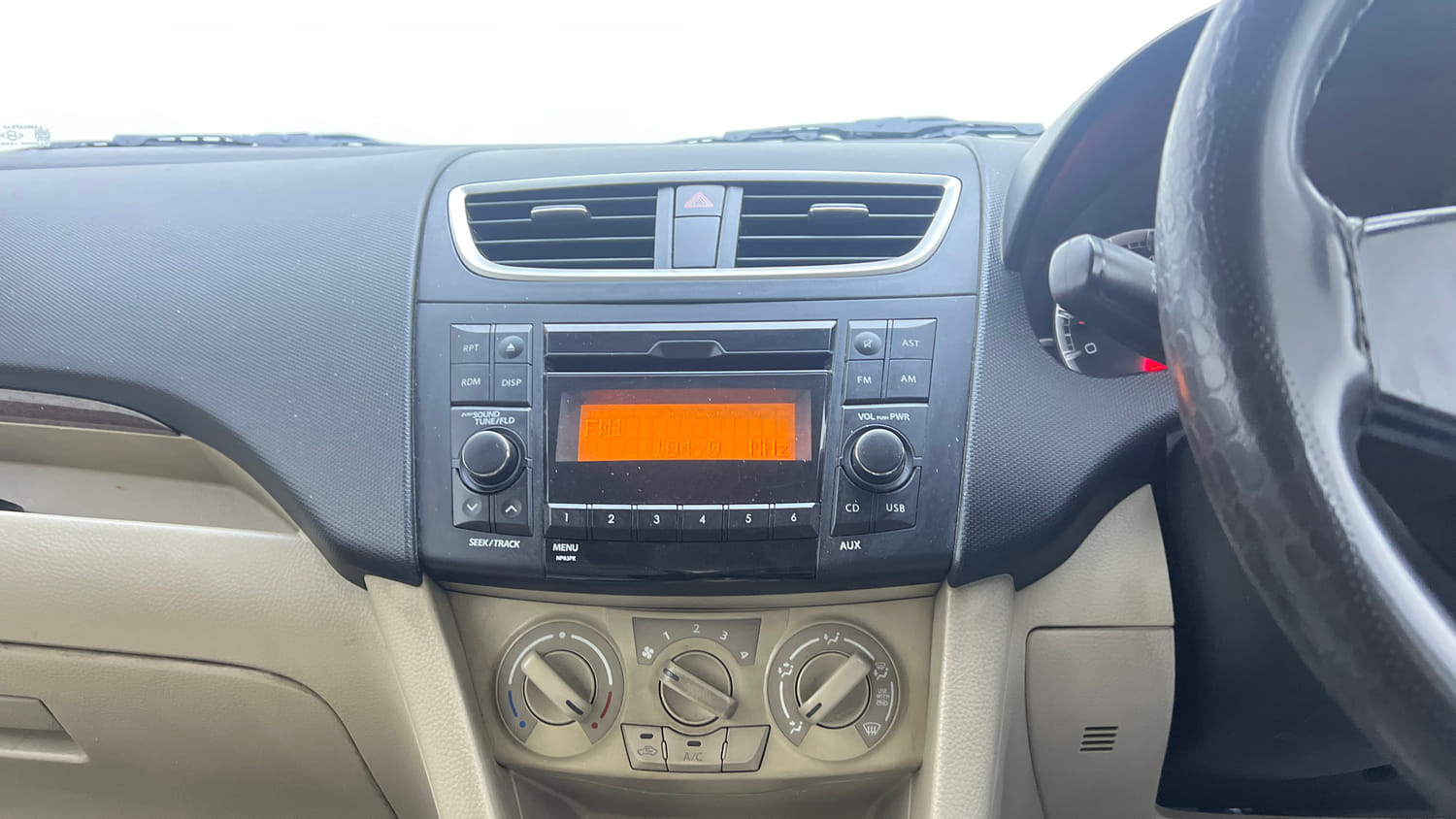 Used 2017 Maruti Suzuki Swift Dzire VXI AT ABS Petrol Automatic interior MUSIC SYSTEM & AC CONTROL VIEW