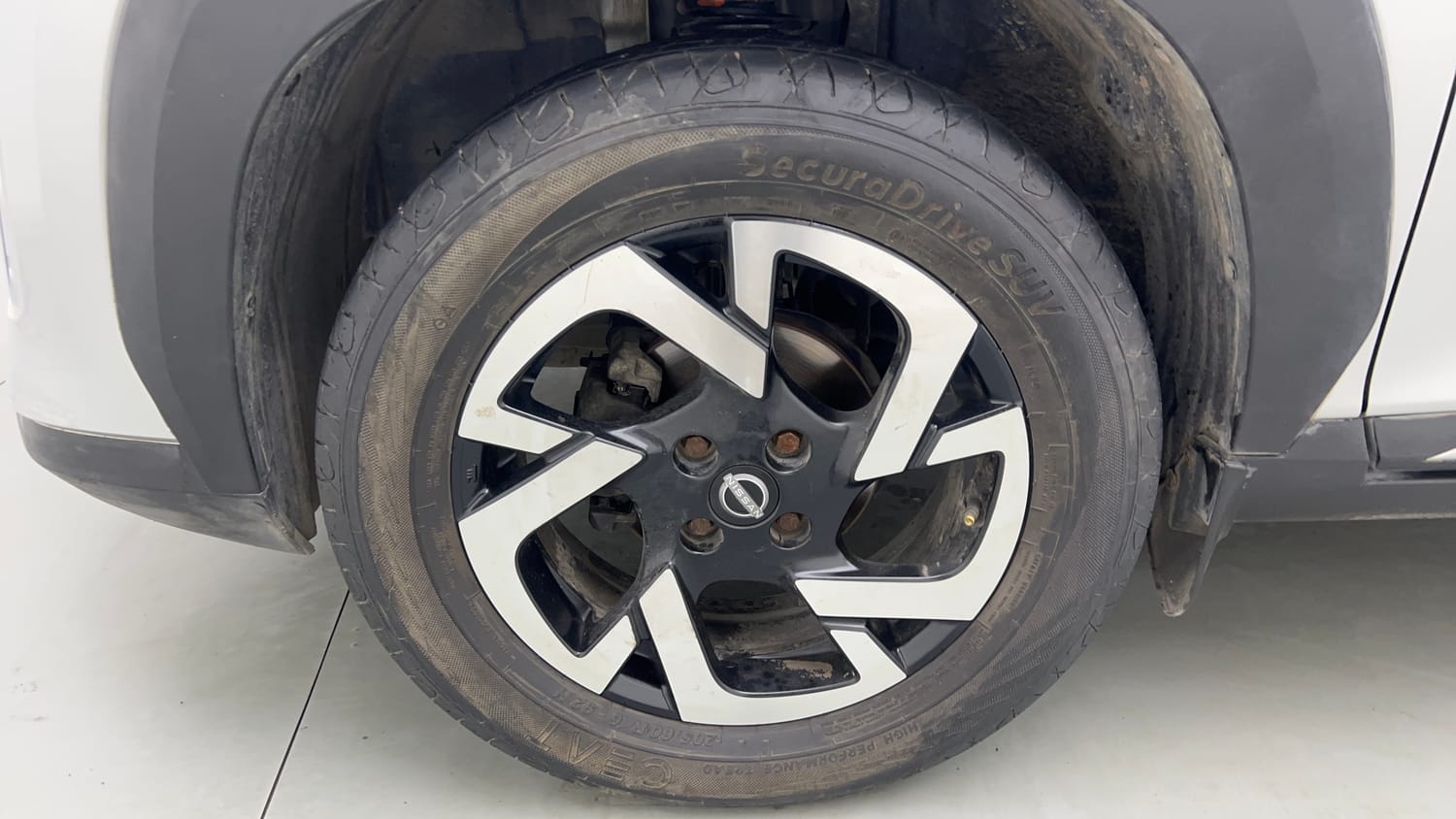 2022 Nissan Magnite XV Premium Turbo (O) CVT-34
