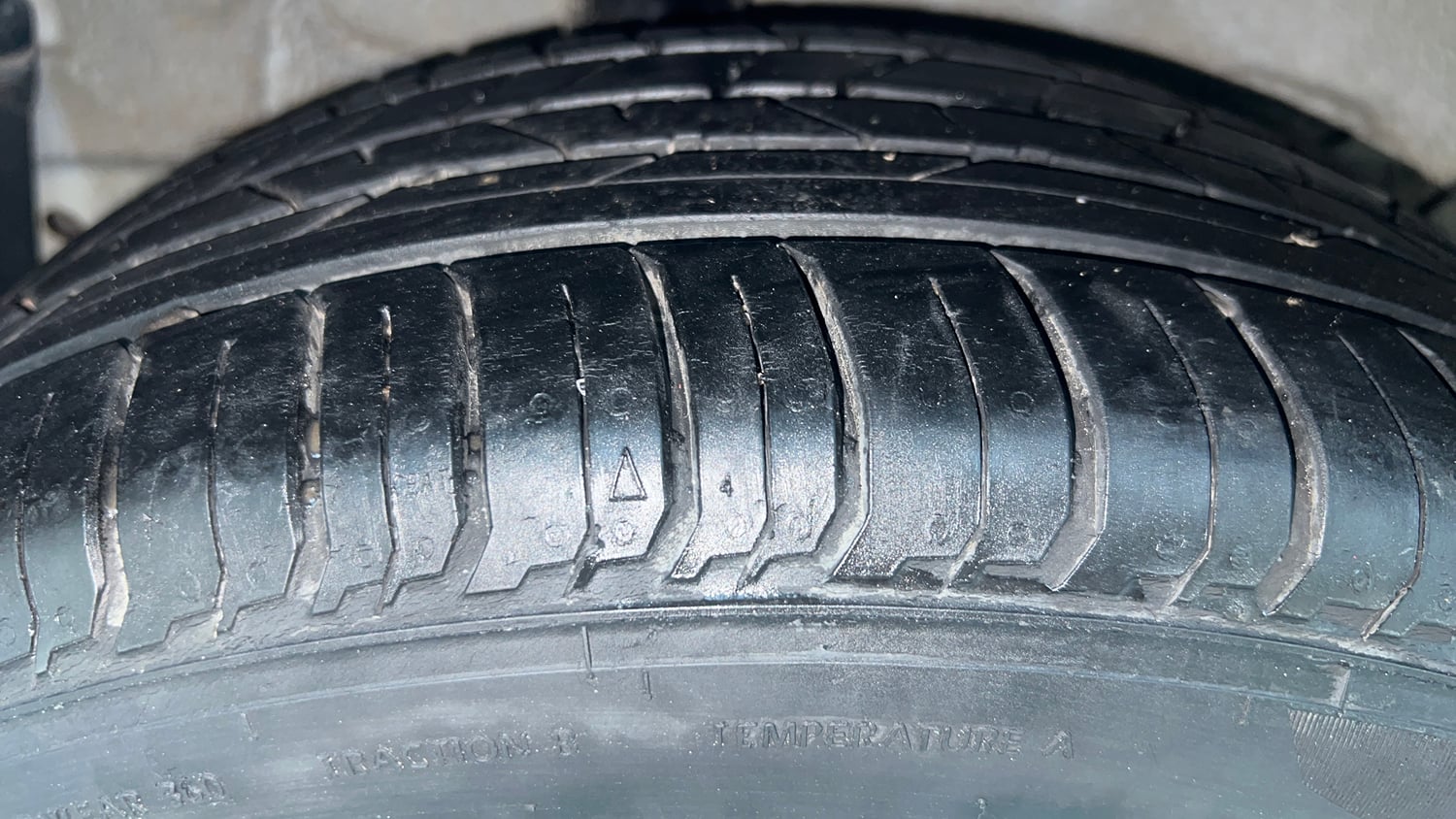 Used 2023 Hyundai i20 N Line N8 1.0 Turbo DCT Petrol Automatic tyres RIGHT REAR TYRE TREAD VIEW