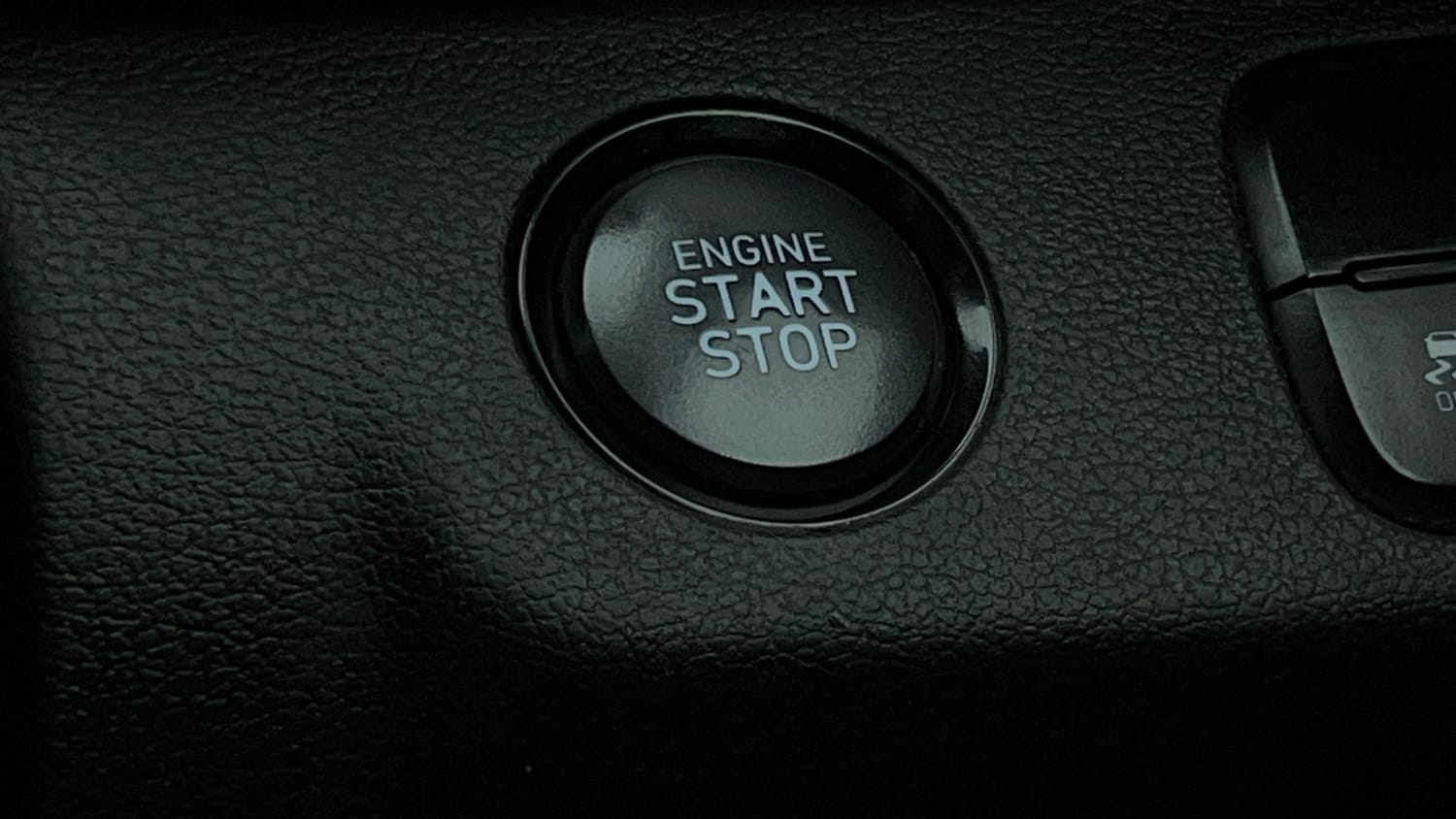 Used 2020 Hyundai Venue SX Plus 1.0 Turbo DCT Petrol Automatic top_features Keyless start