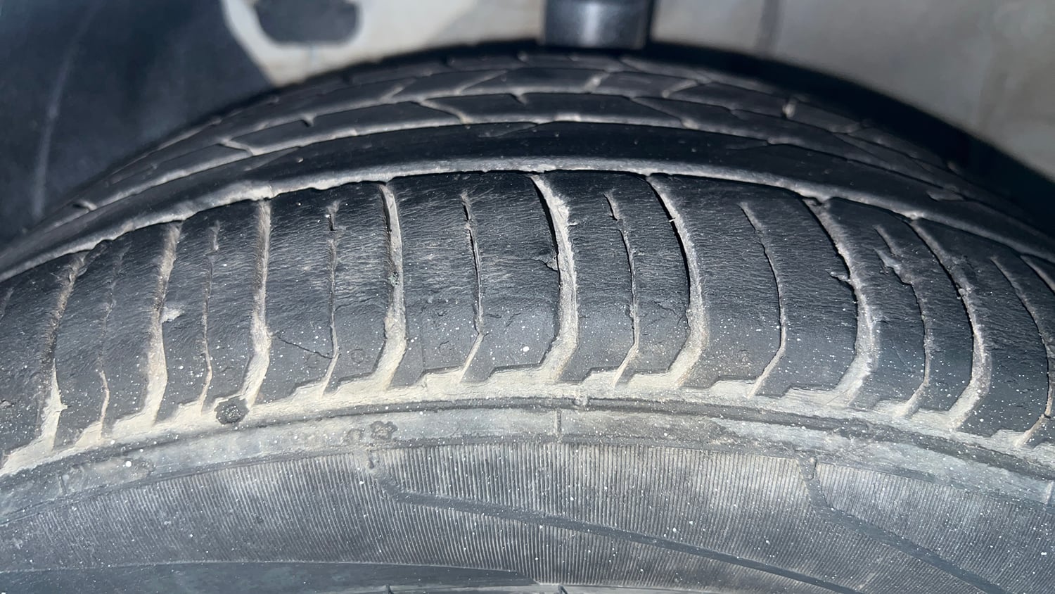Used 2023 Hyundai i20 N Line N8 1.0 Turbo DCT Petrol Automatic tyres LEFT FRONT TYRE TREAD VIEW