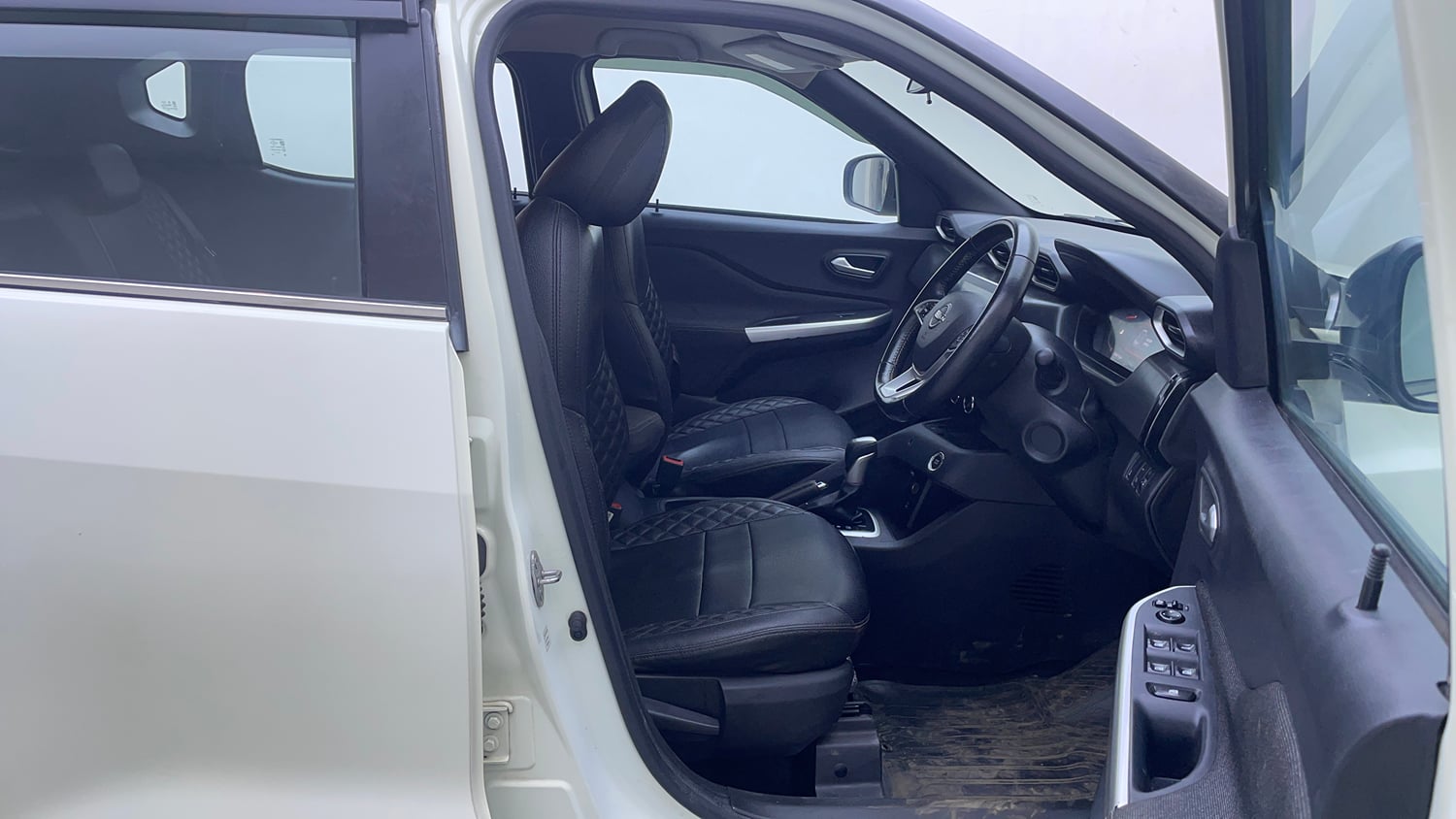 Used 2022 Nissan Magnite XV Premium Turbo CVT Dual Tone Petrol Automatic interior RIGHT SIDE FRONT DOOR CABIN VIEW
