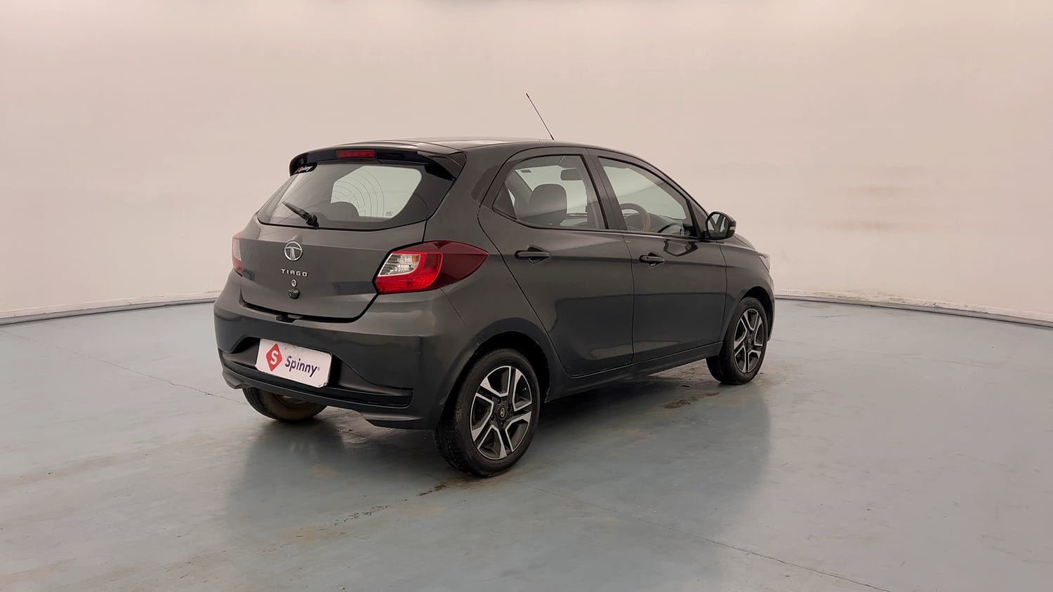 Used 2020 Tata Tiago XZ Plus Dual Tone Petrol Manual exterior RIGHT REAR CORNER VIEW