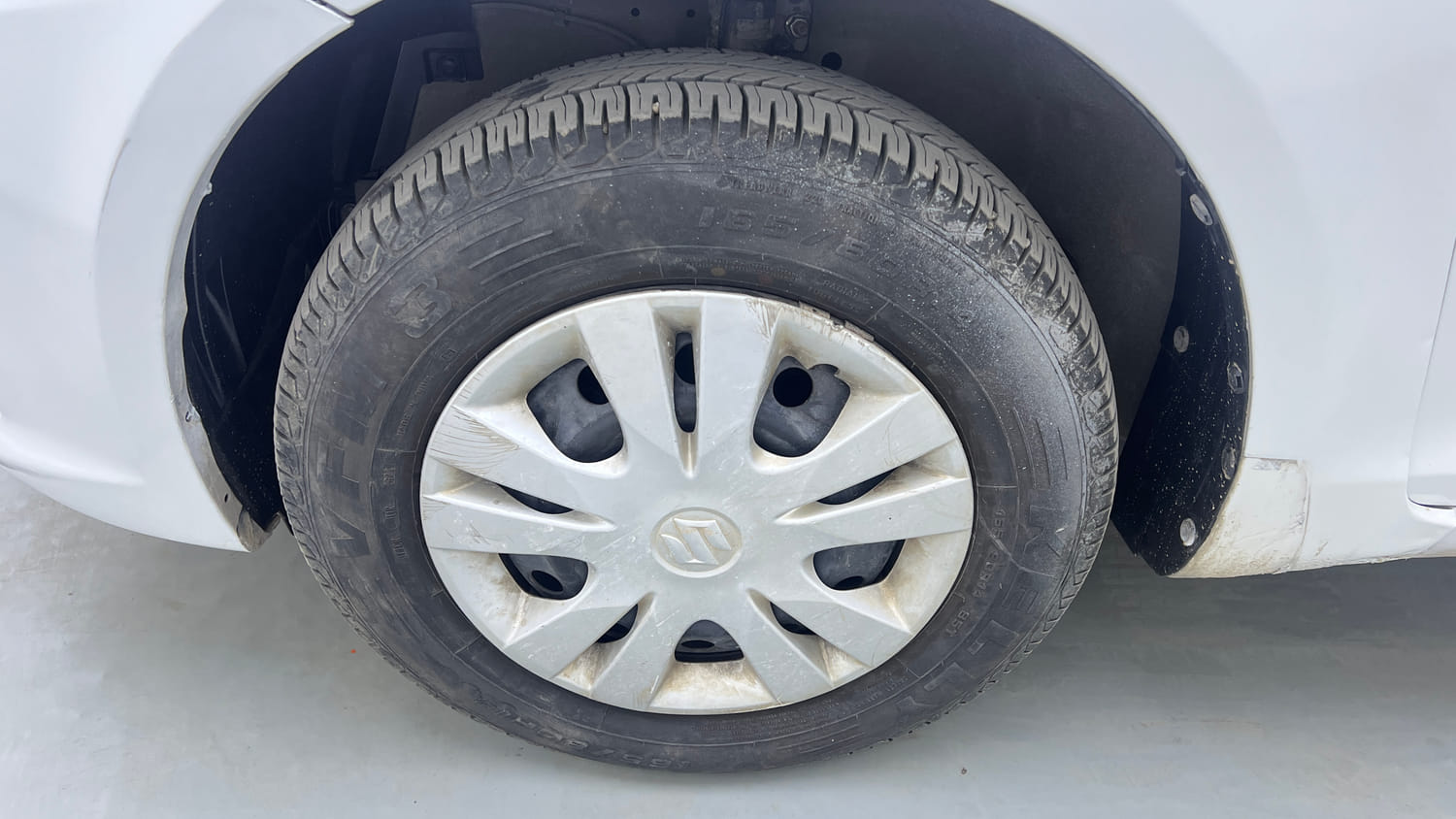 Used 2017 Maruti Suzuki Swift Dzire VXI AT ABS Petrol Automatic tyres LEFT FRONT TYRE RIM VIEW