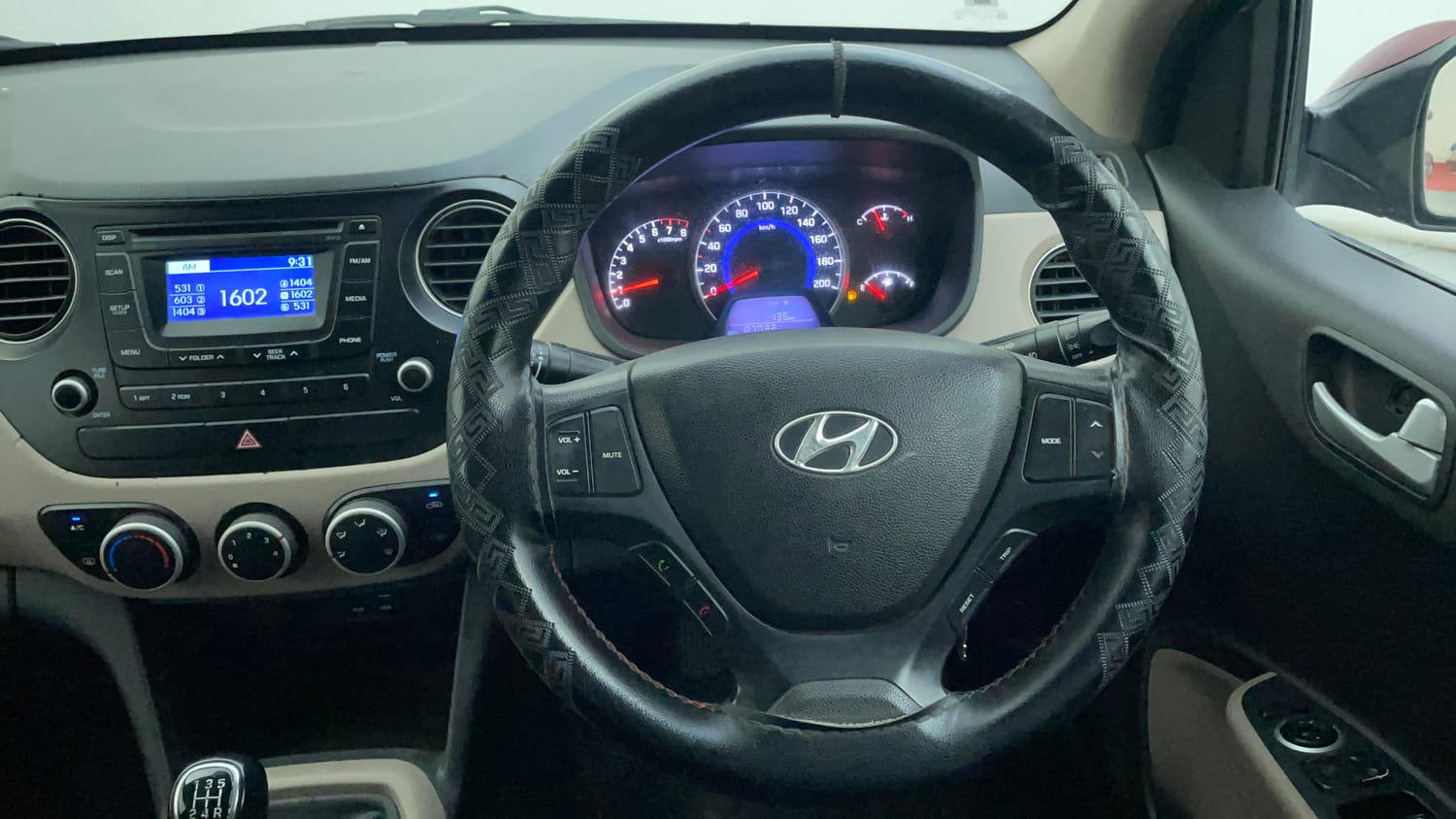 Used 2015 Hyundai Grand i10 Sportz 1.2 Kappa VTVT Petrol Manual interior STEERING VIEW