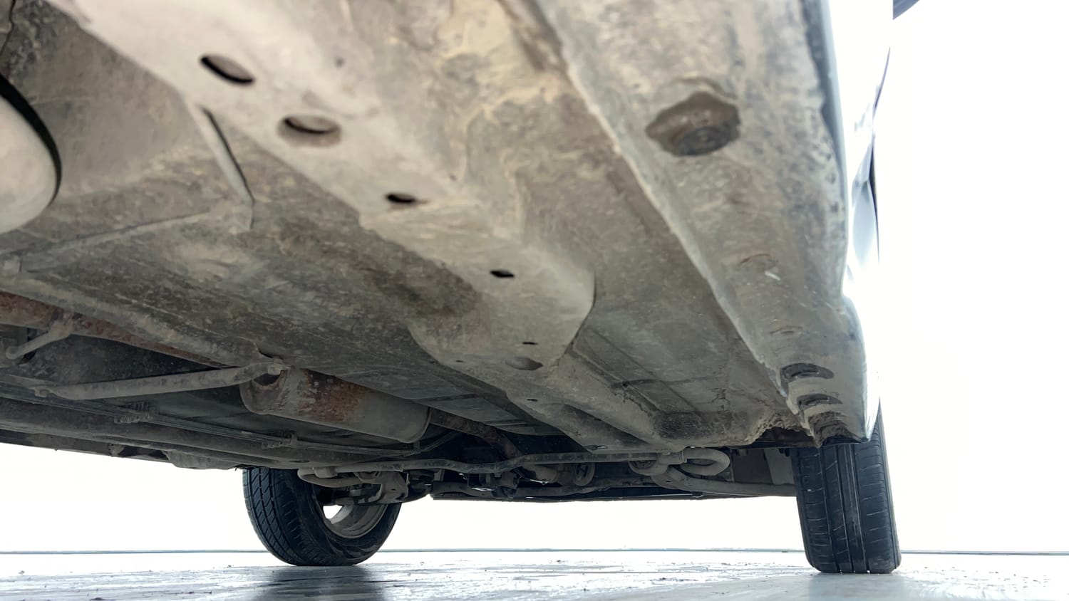 Used 2020 Tata Tiago XZ Plus Dual Tone Petrol Manual extra REAR RIGHT UNDERBODY VIEW